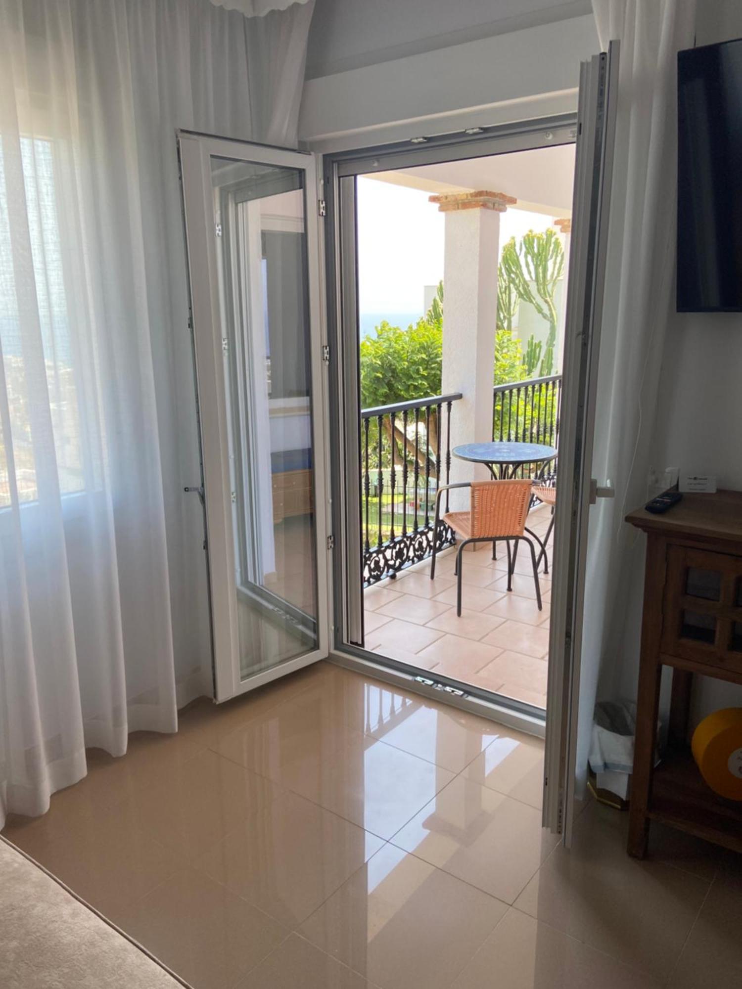 Cariad Boutique Bed & Breakfast La Cala Del Moral Ngoại thất bức ảnh