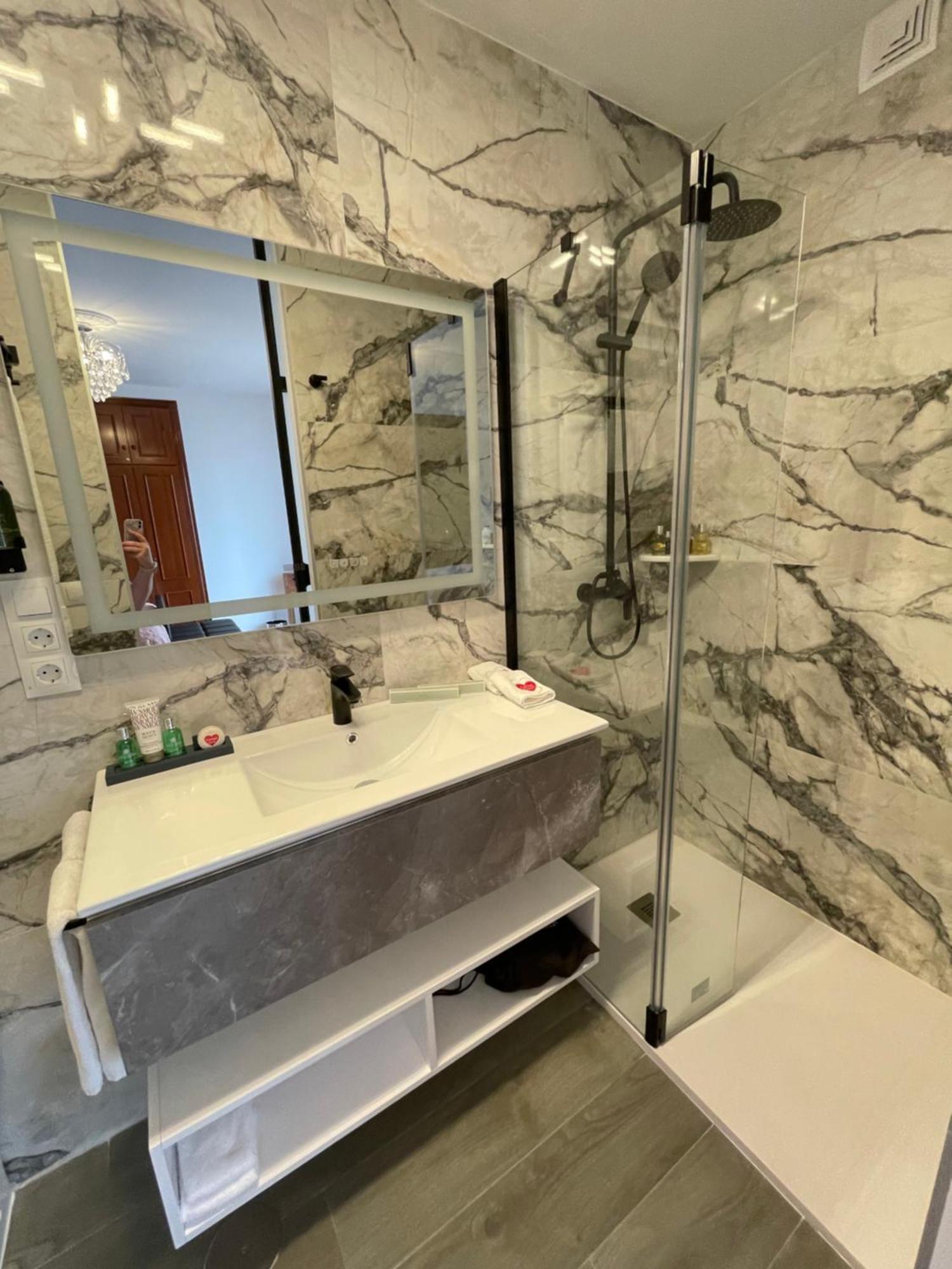 Cariad Boutique Bed & Breakfast La Cala Del Moral Phòng bức ảnh